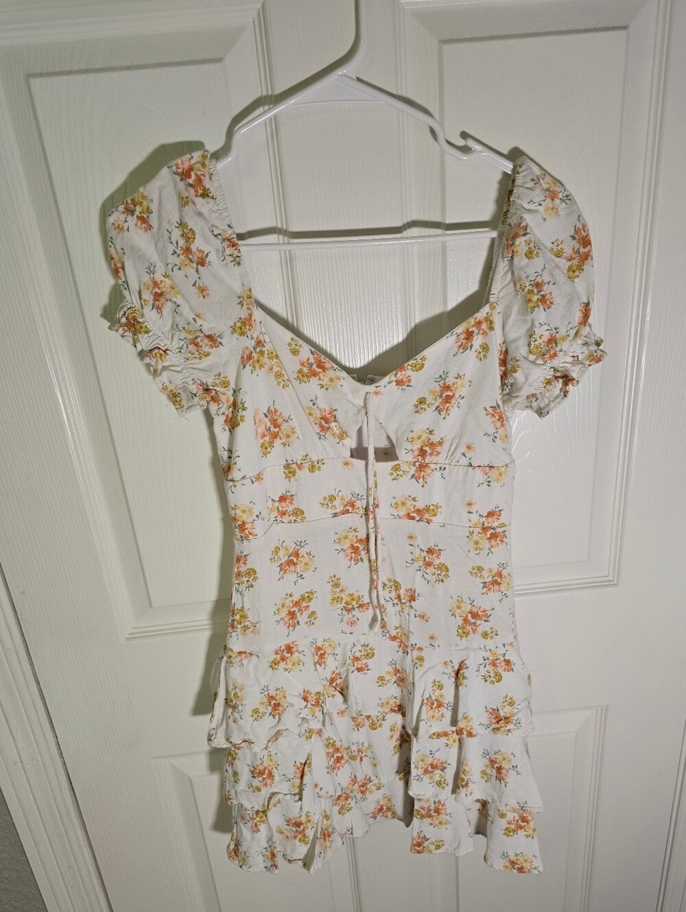 City Triangles Floral 90s White Yellow Cutout Mini Ruffle Dress Juniors 3